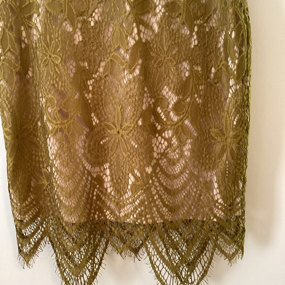 New Another Story floral lace overlay nude lined skirt Size Small - Picture 2 of 10